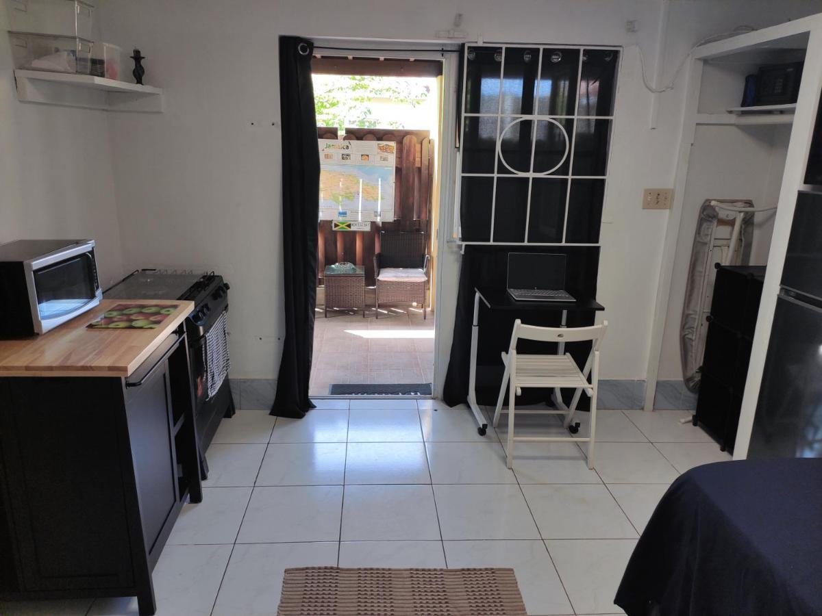 Montego Bay Garden Studio Екстер'єр фото